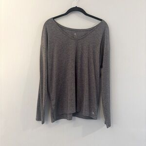 GapFit Breathe Long Sleeve Tee